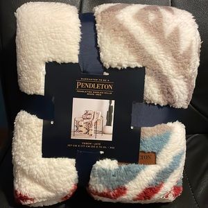Brand new Pendleton Sherpa throw- cream